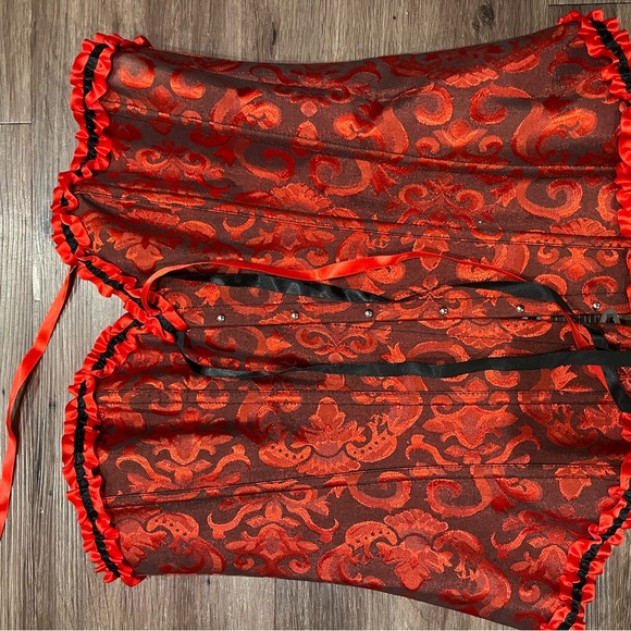 Lace up corset! - Picture 4 of 4